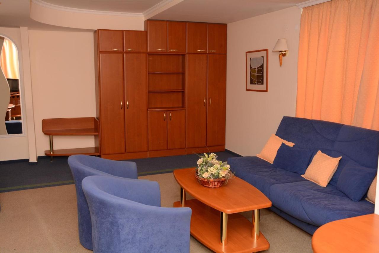 Oaza Hotel Stip Bagian luar foto