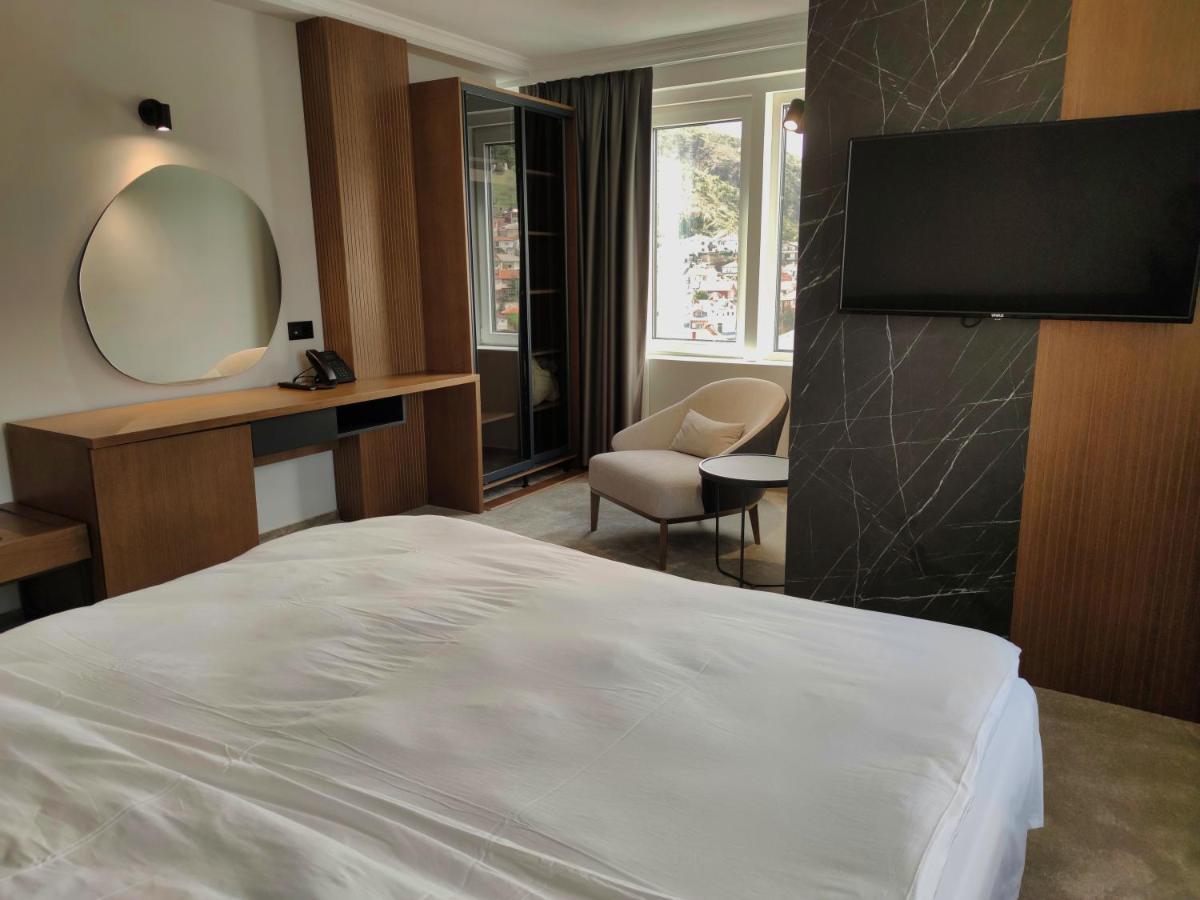 Oaza Hotel Stip Bagian luar foto